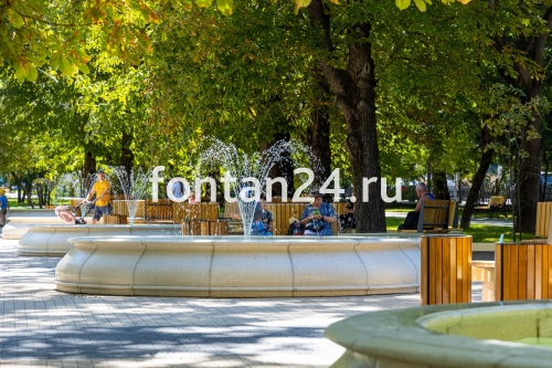 Комплекс из пяти фонтанов "Песочные часы"